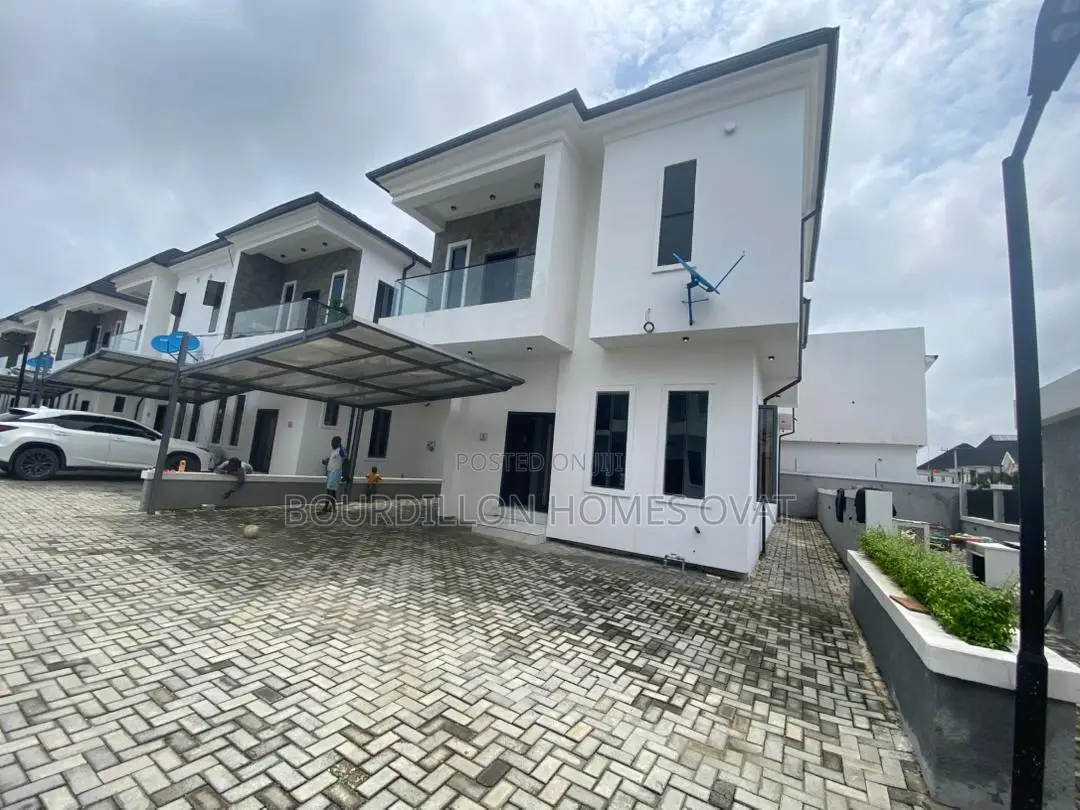 4bdrm Duplex in Lekki for sale
