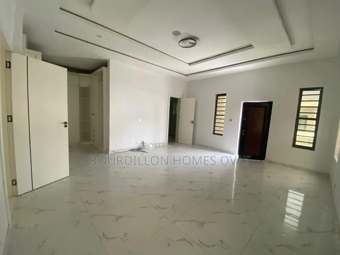4bdrm Duplex in Lekki for sale