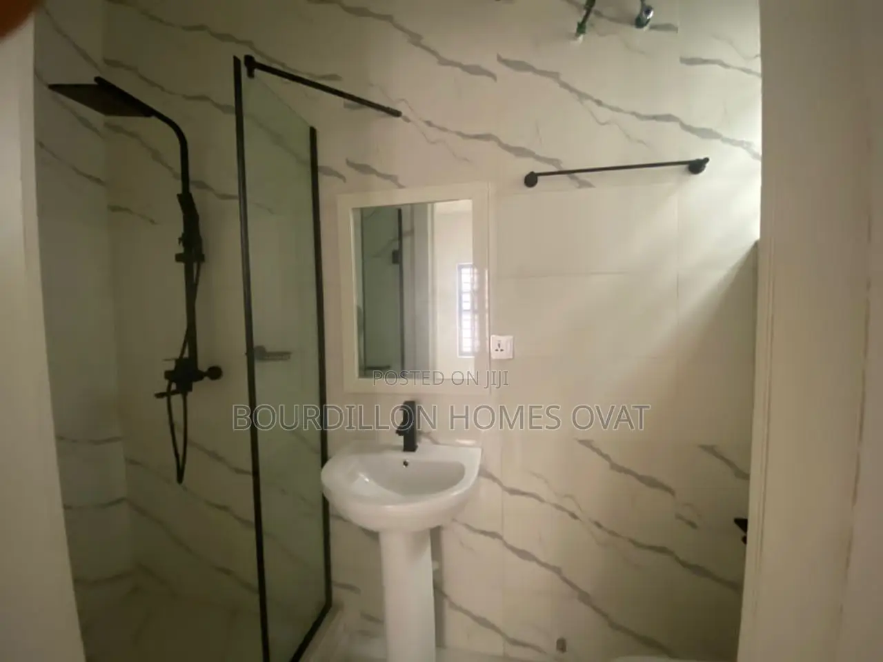 4bdrm Duplex in Lekki for sale
