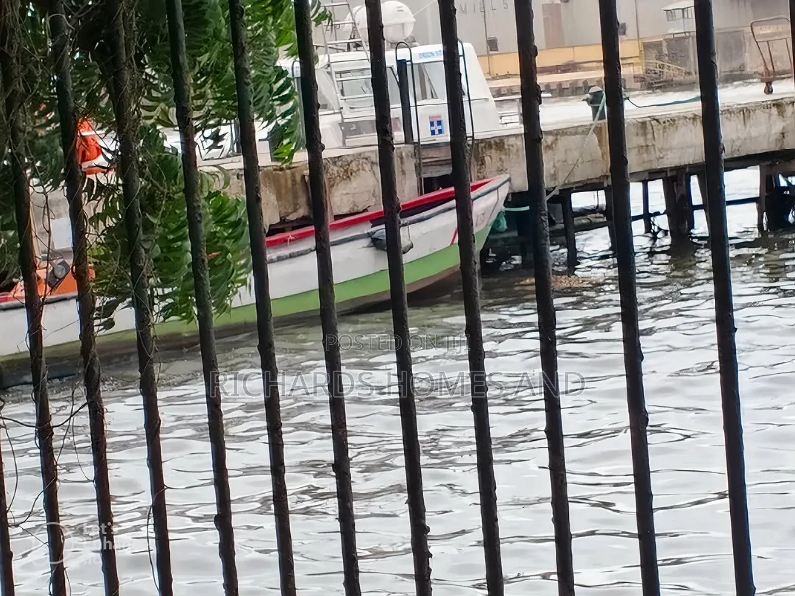 4bdrm Block of Flats in Apapa for sale
