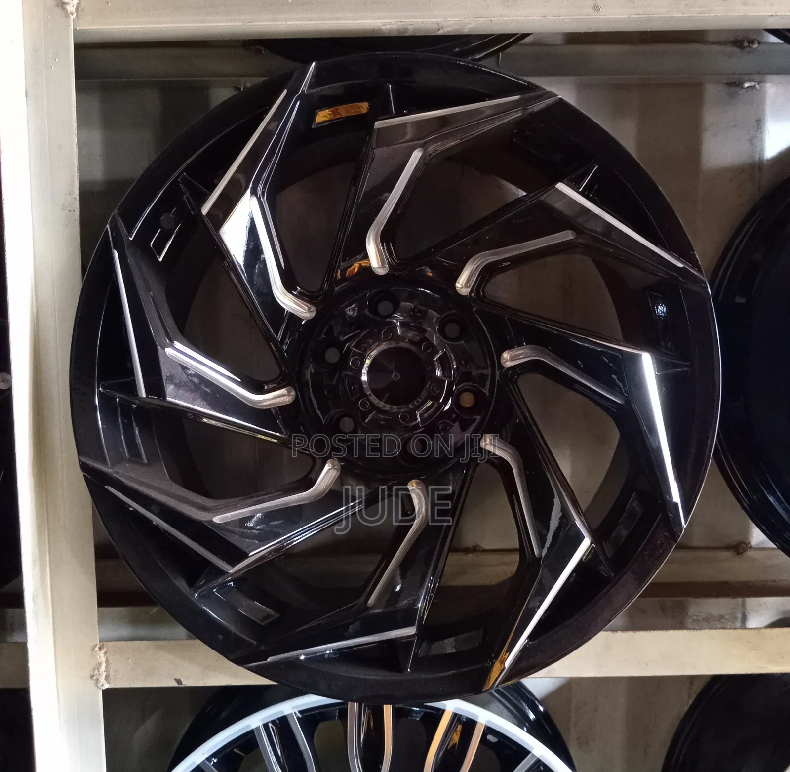 Brand New Alloyed Wheels Are Available at Affordable Prices