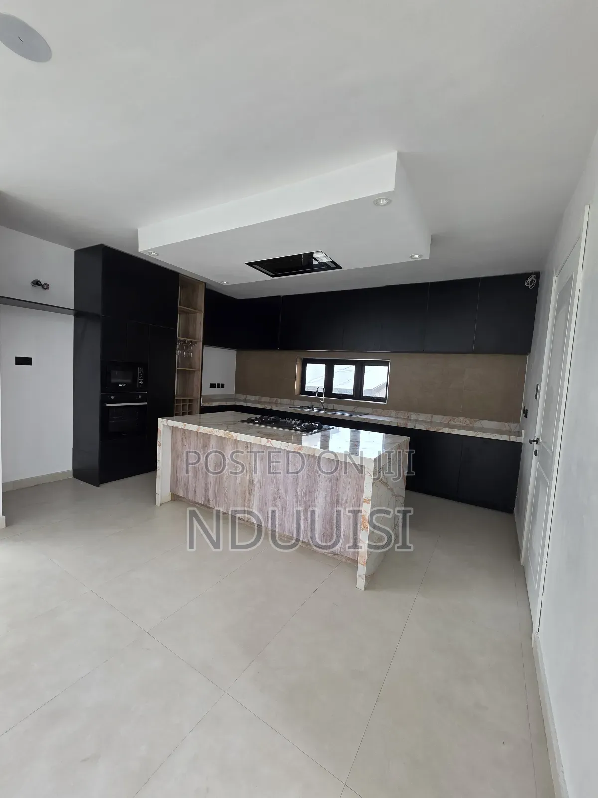 5bdrm Duplex in Lakeview Phase 2, Chevron for sale