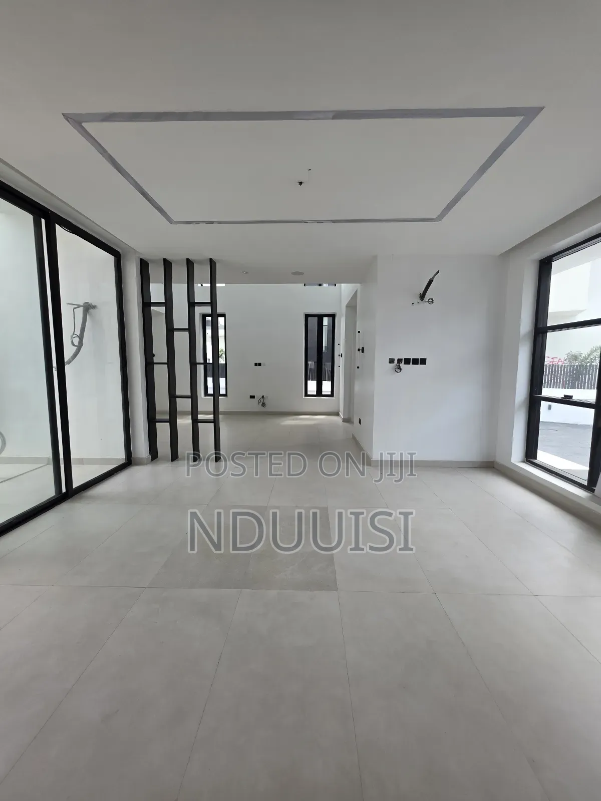 5bdrm Duplex in Lakeview Phase 2, Chevron for sale