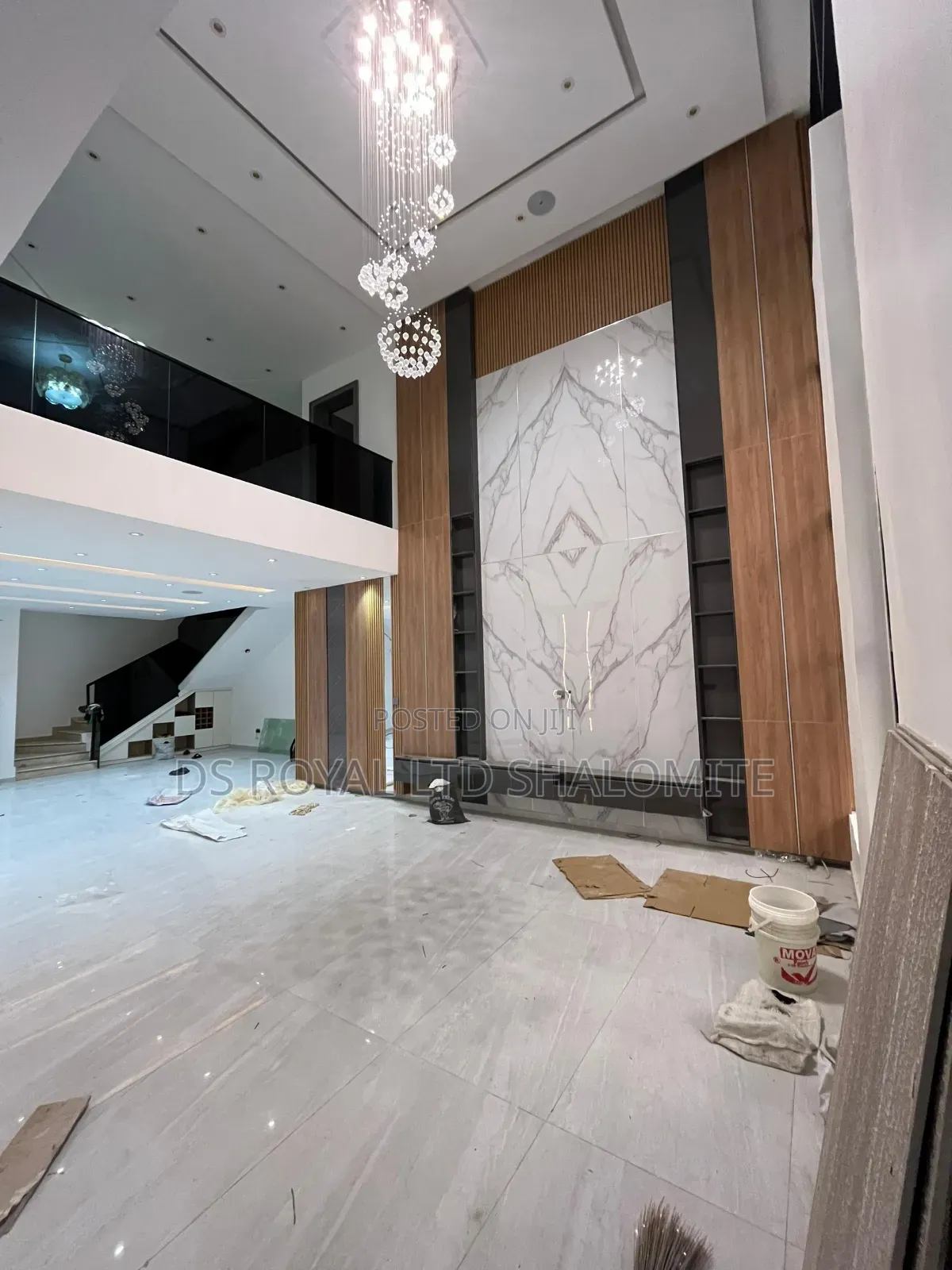5bdrm Duplex in Lagos Island / Lagos Island for sale