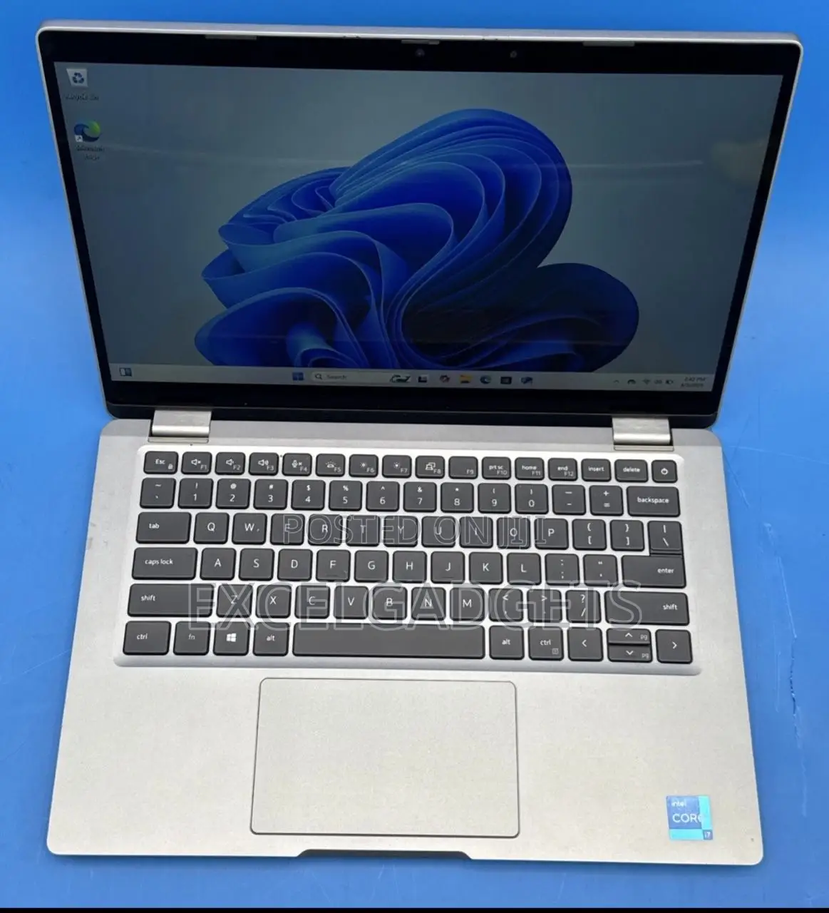 Laptop Dell Latitude 5320 16GB Intel Core i7 SSD 256GB