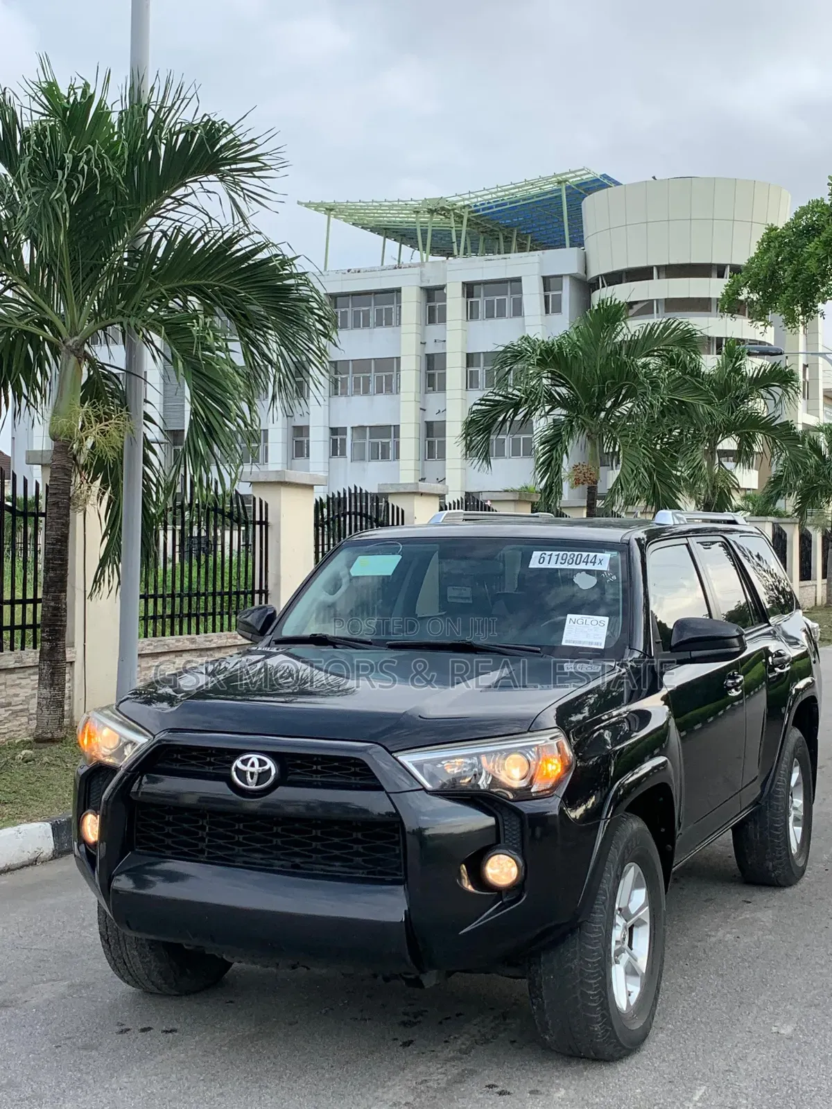 Toyota 4-Runner SR5 4dr SUV (4.0L 6cyl 5A) 2015 Black