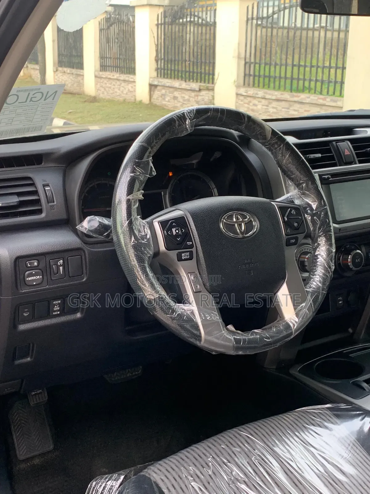 Toyota 4-Runner SR5 4dr SUV (4.0L 6cyl 5A) 2015 Black