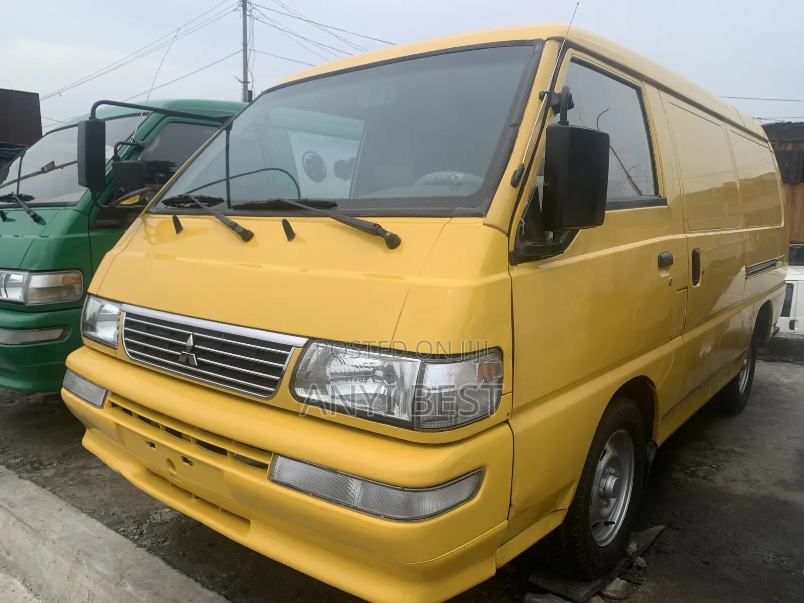 Mitsubishi Delica 2007 Yellow