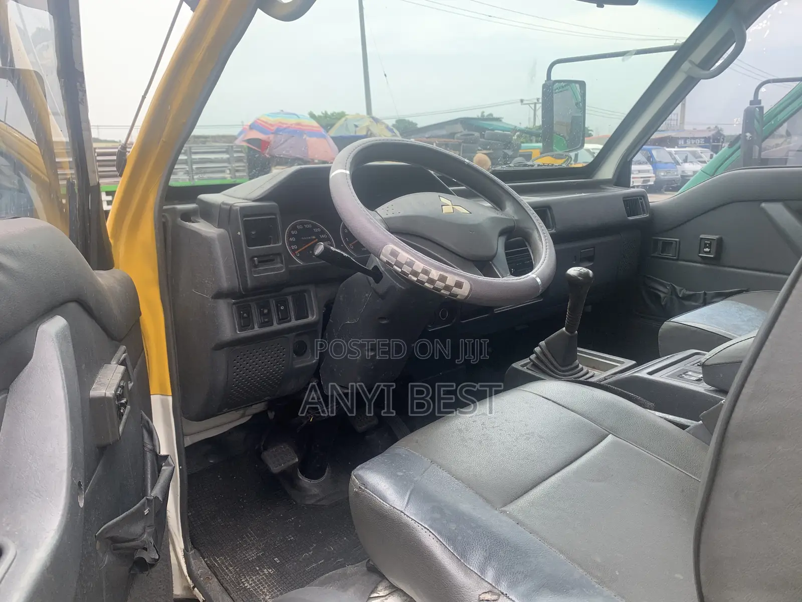 Mitsubishi Delica 2007 Yellow