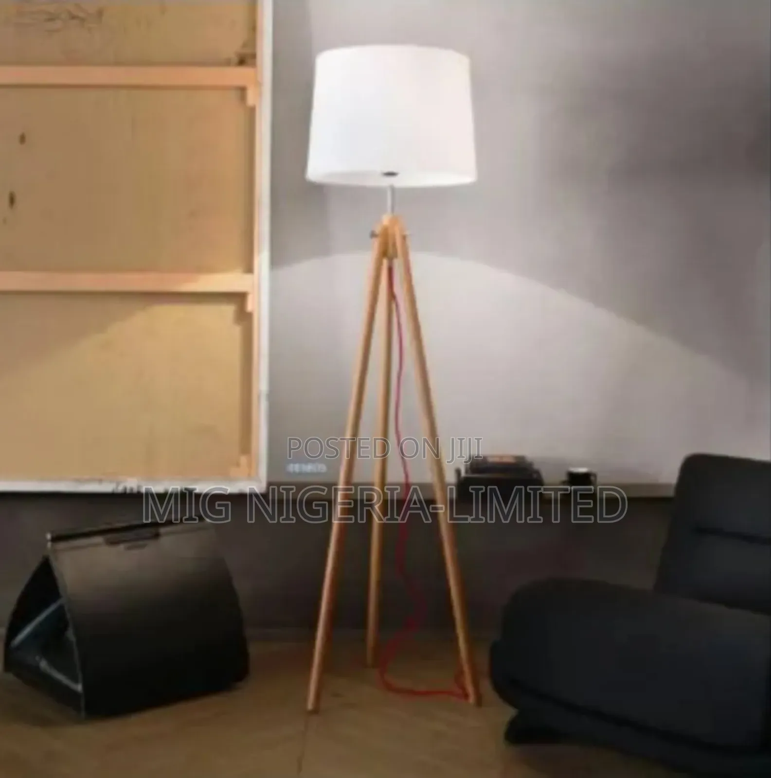 Wooden Floor Tripod Lamp for Bedroom Living Room