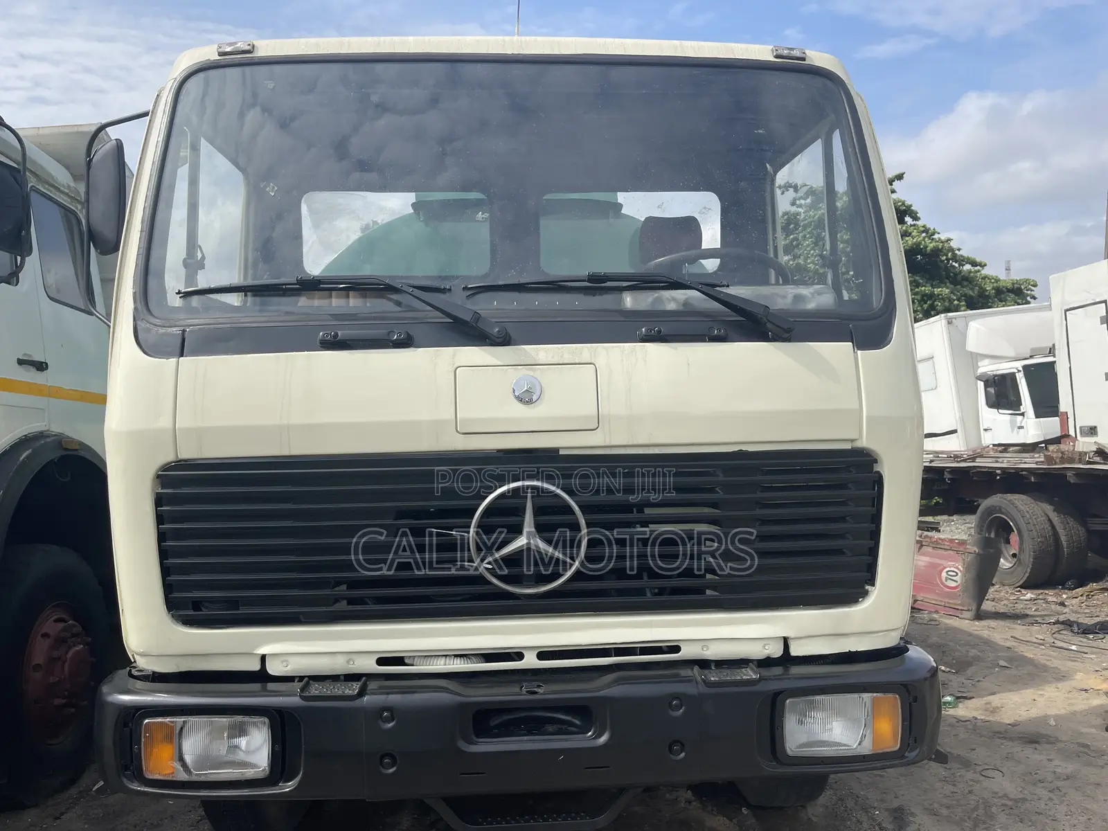 Foreign Used Mercedes Benz Water Tanker Truck.
