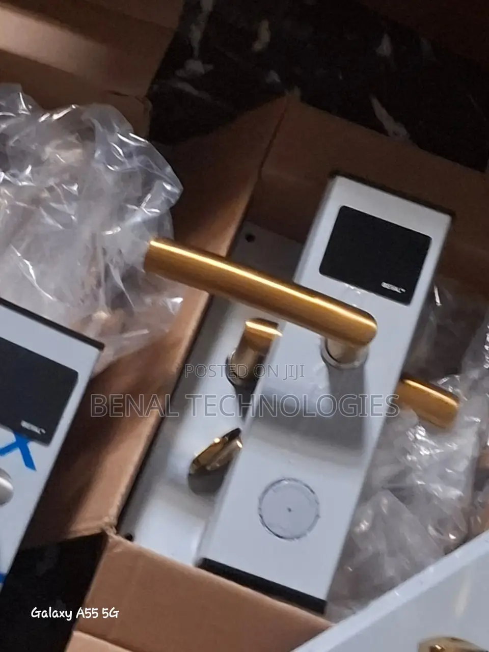Centralized Control of Hotel Room Access via Cards Software