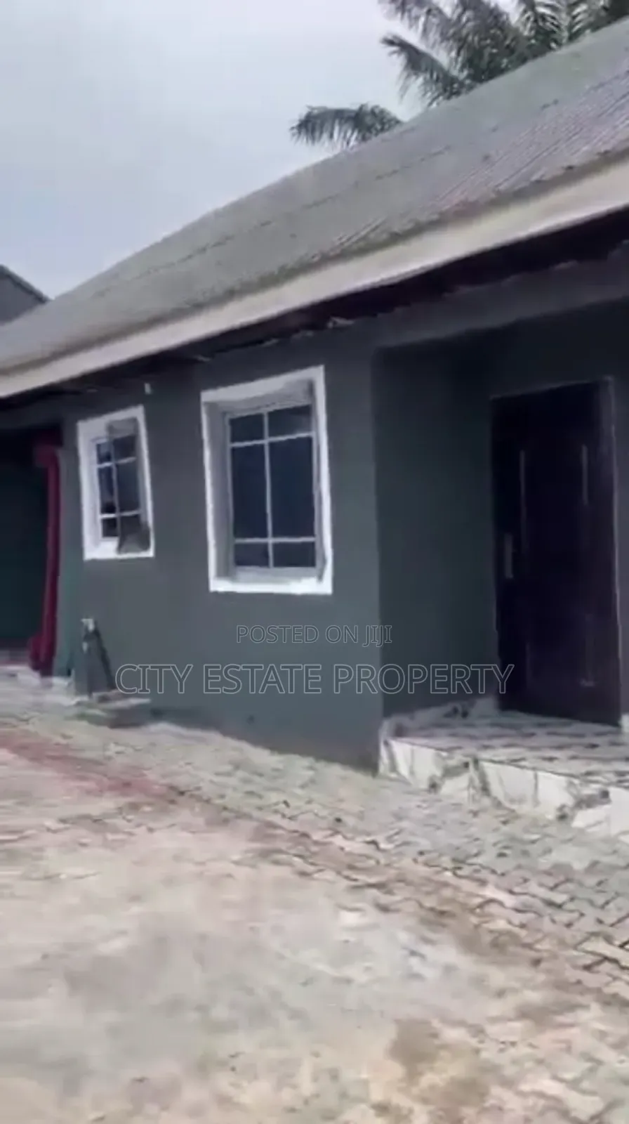 To Let *4 Bedroom Bungalow at Peter Odili
