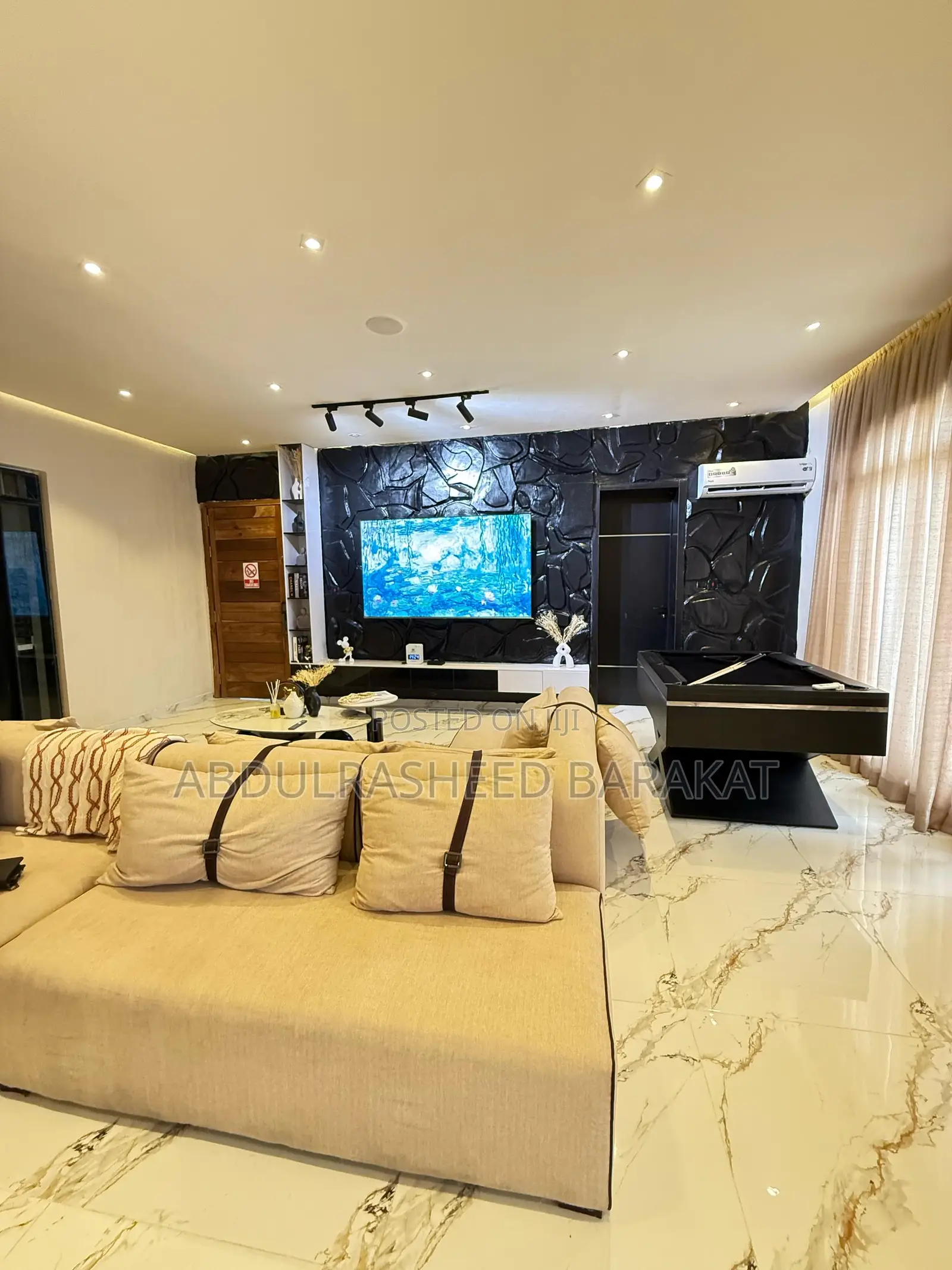 Luxury Three Bedroom Apartment With Private Cinema