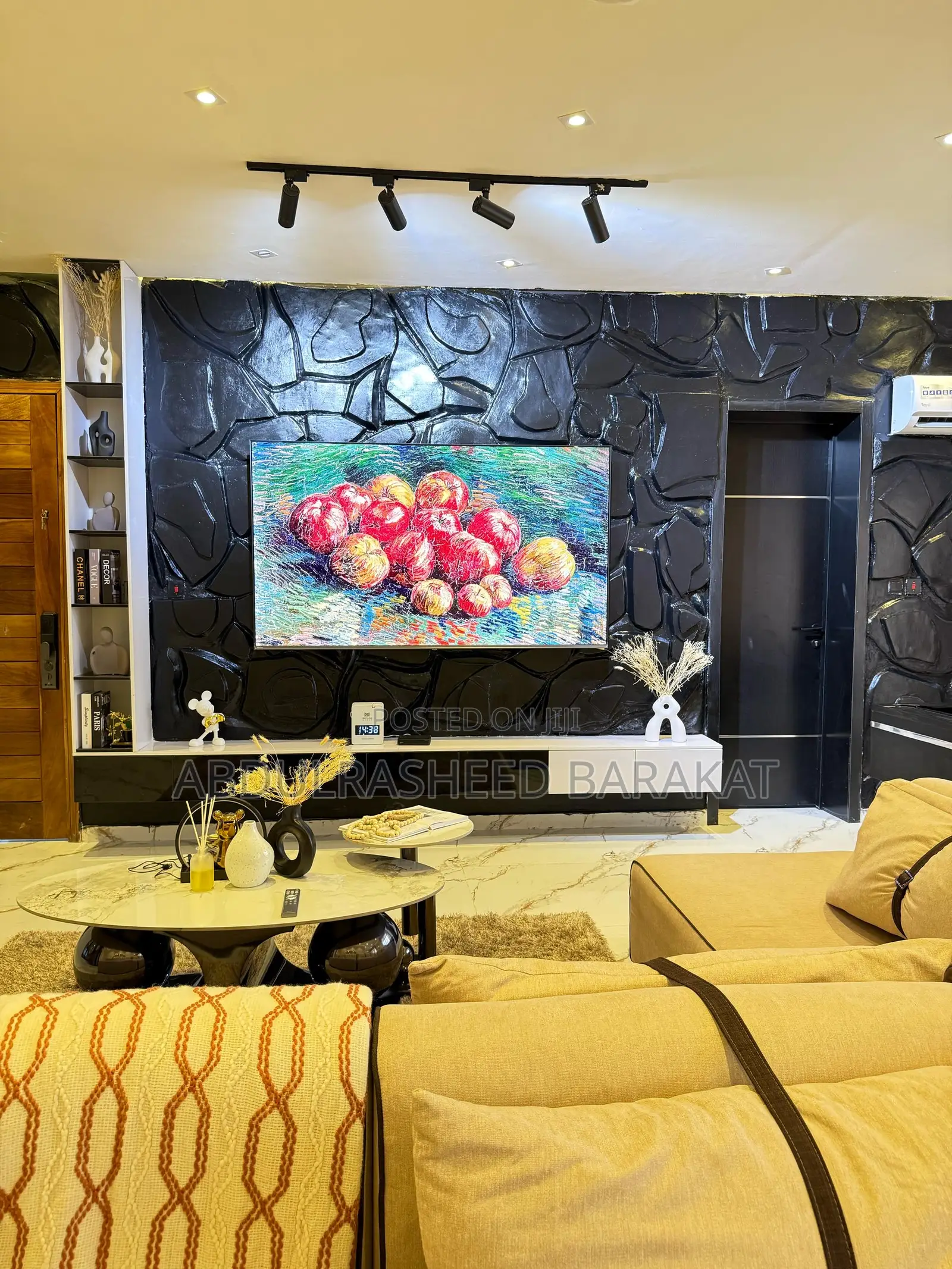Luxury Three Bedroom Apartment With Private Cinema