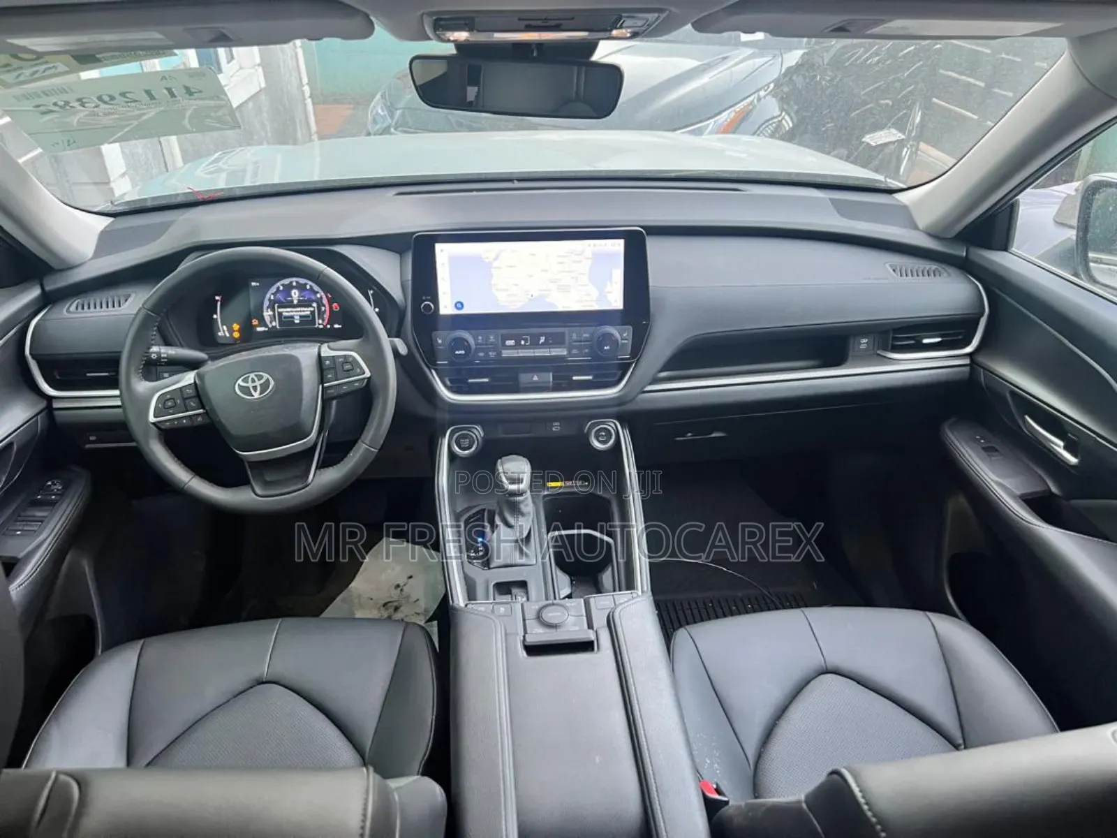 Toyota Grand Highlander XLE AWD 2024 Silver