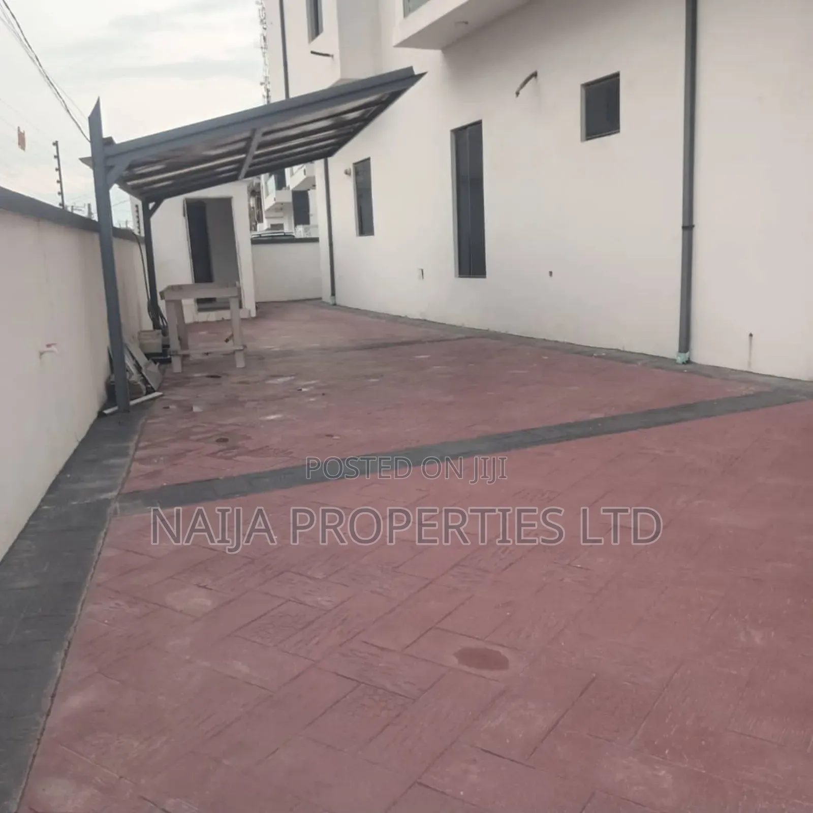 5bdrm Duplex in Chevyview Estate, Lekki for sale