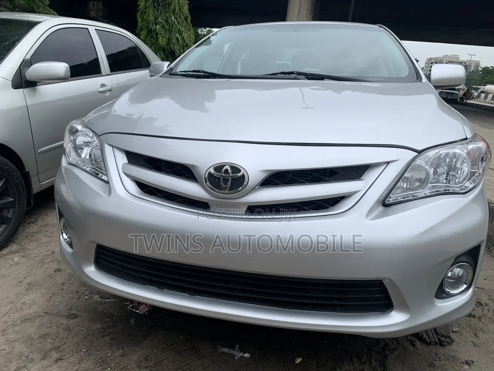 Toyota Corolla LE 4dr Sedan (1.8L 4cyl 4A) 2010 Silver