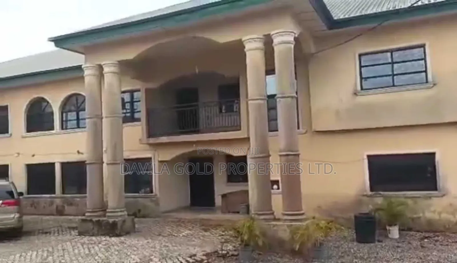 8bdrm Duplex in Benin City for sale