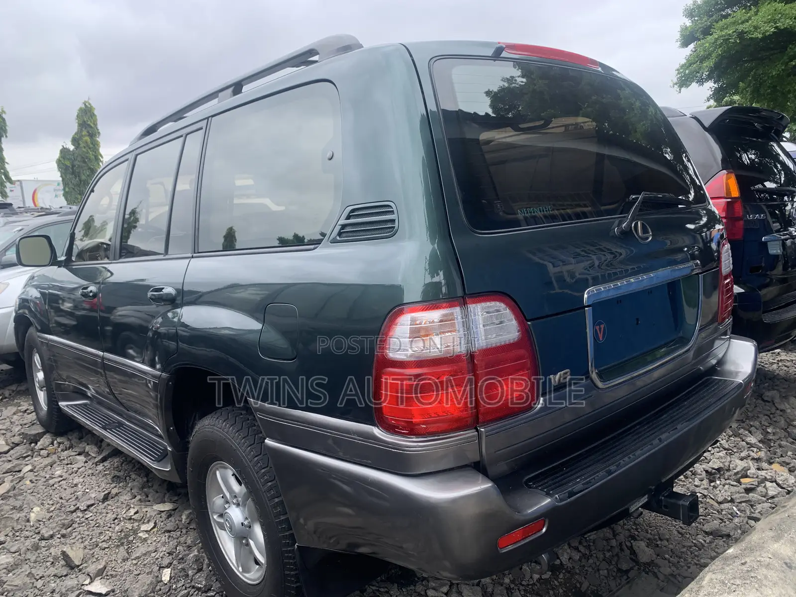 Lexus LX 470 AWD 2005 Green