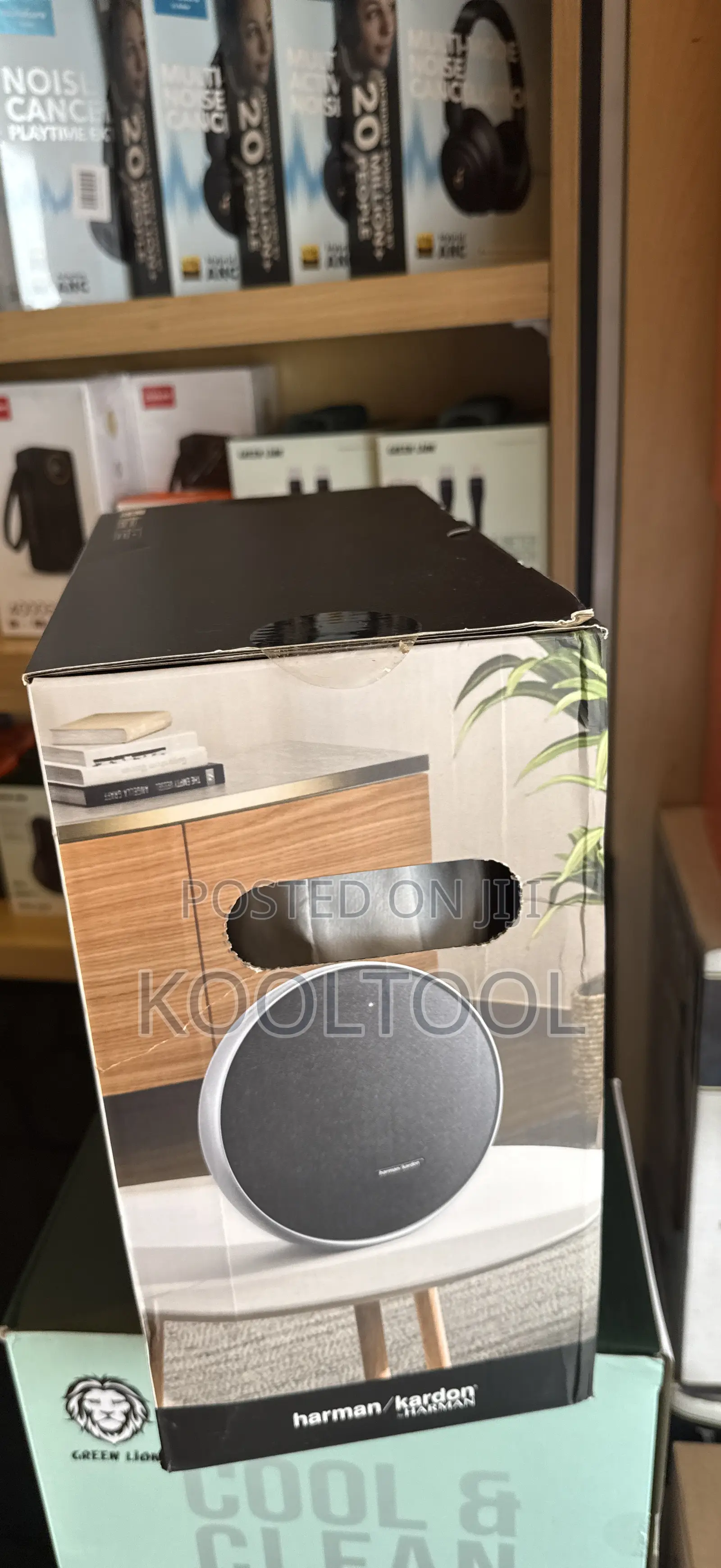 Harman Kardon Onyx Studio 9