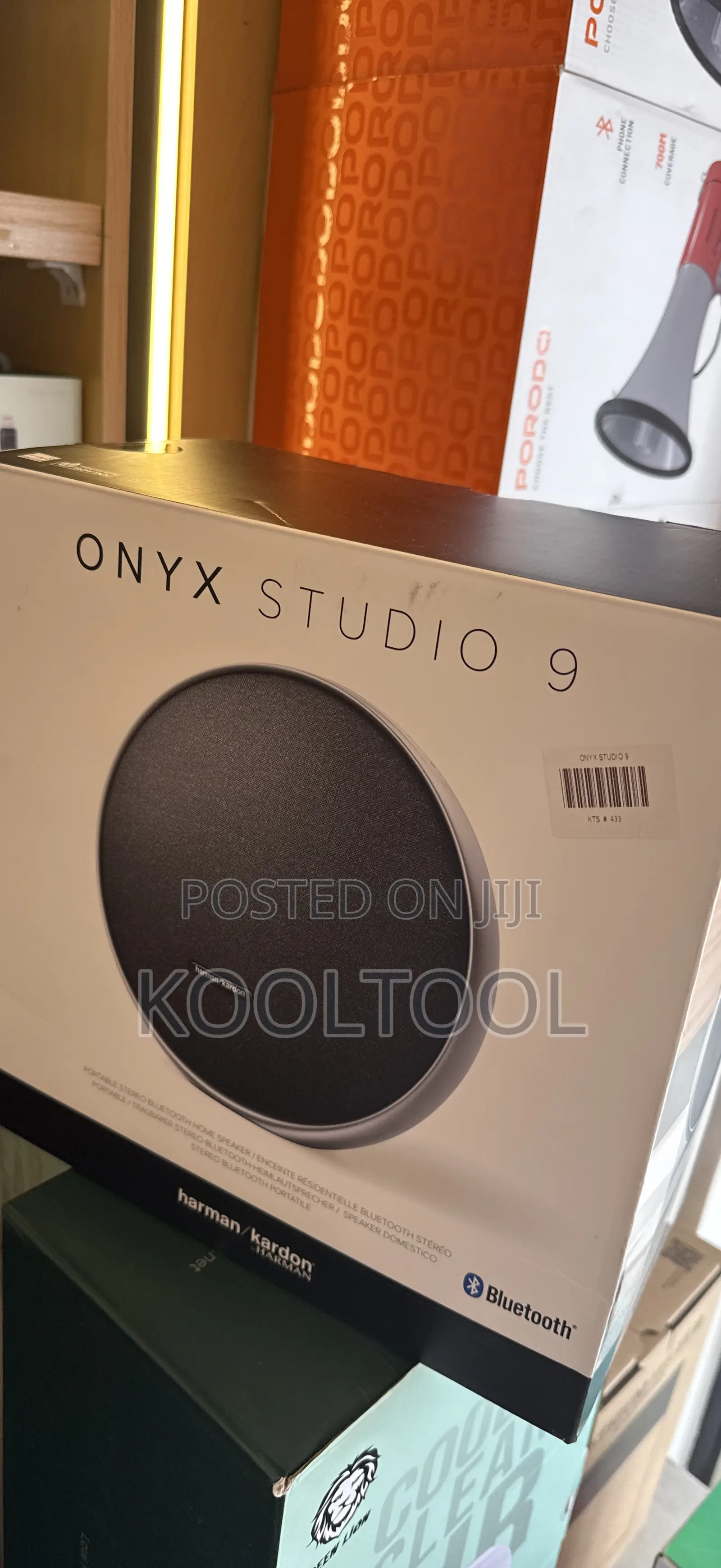 Harman Kardon Onyx Studio 9