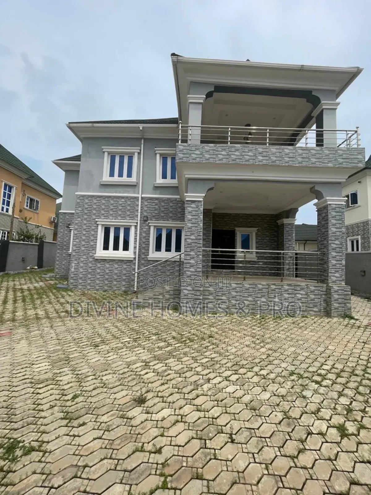 5bdrm Duplex in Kafe District, Gwarinpa for sale