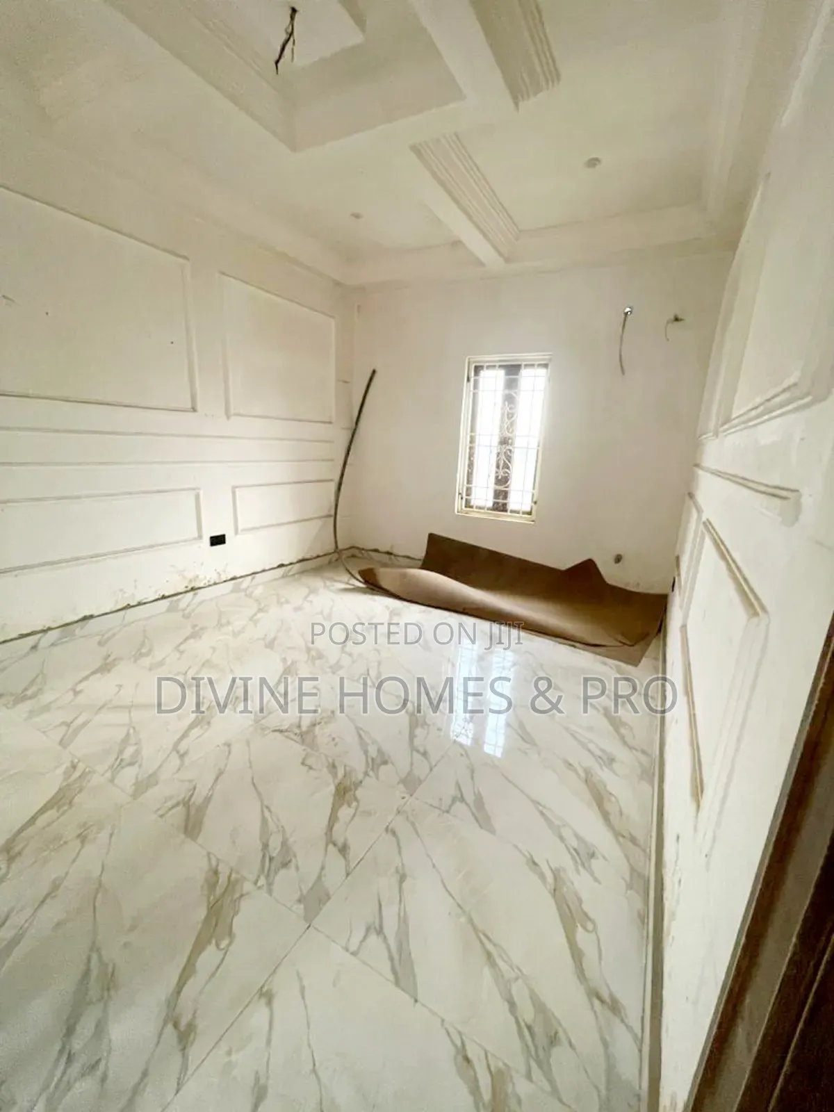 5bdrm Duplex in Lugbe District for sale
