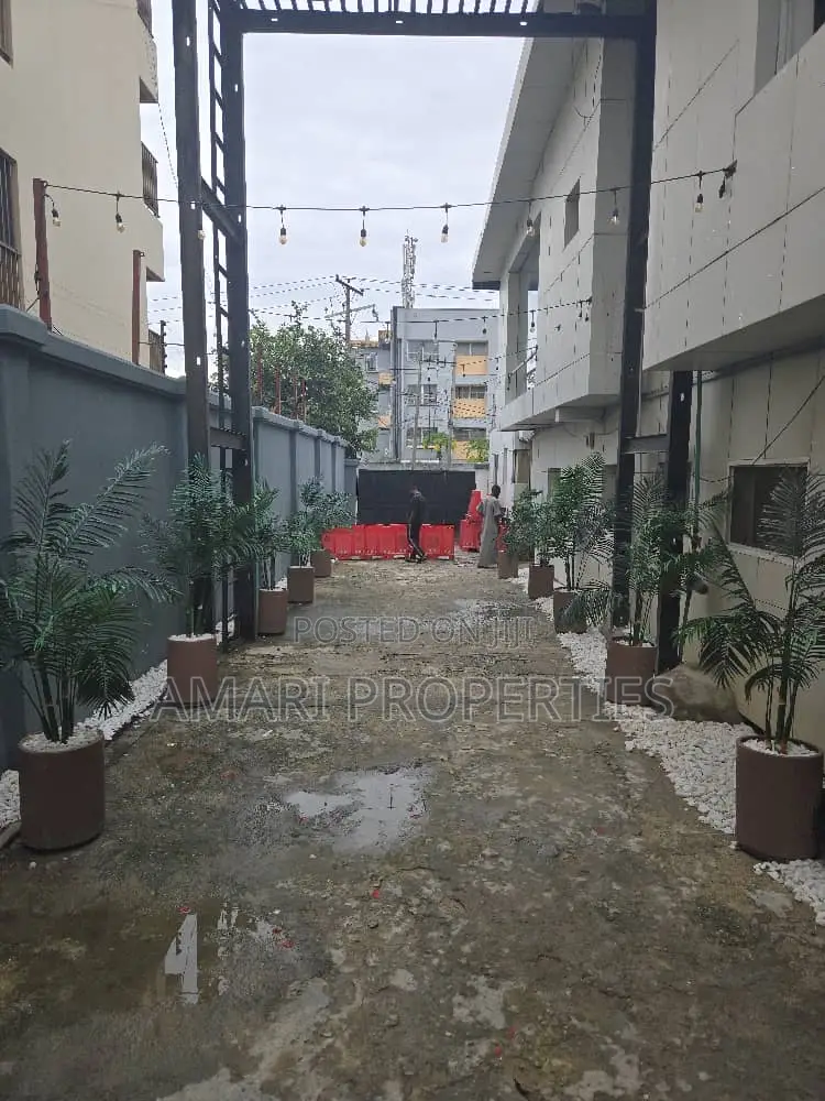 Spacious Commercial Duplex