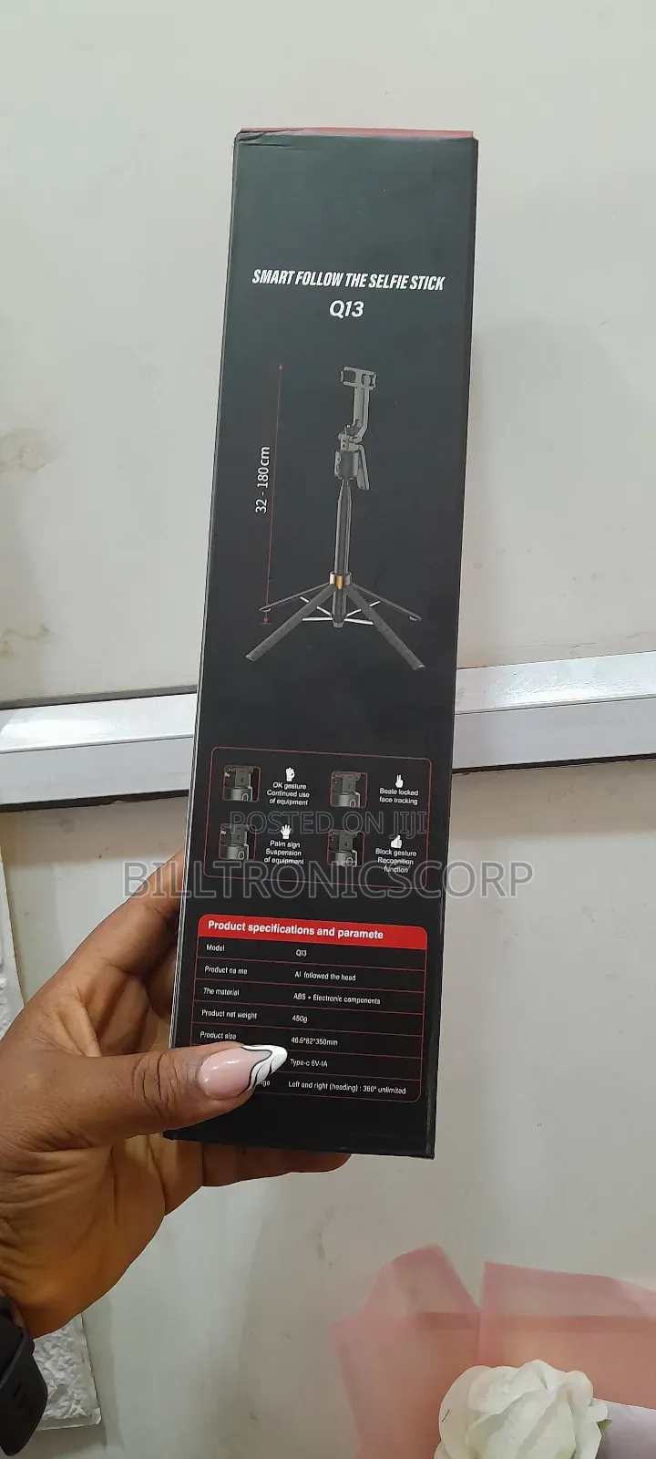 Smart Follow the Selfie Stick
