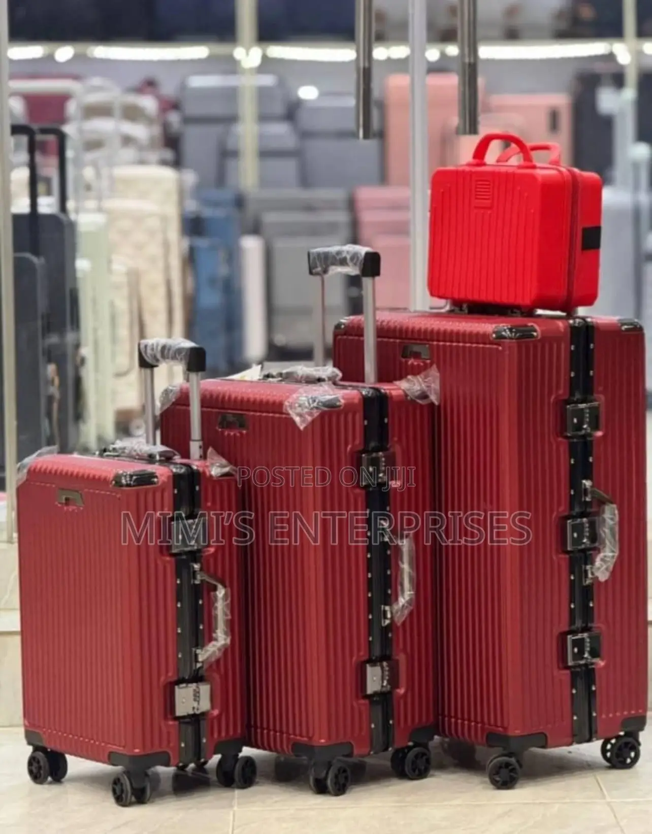 Set of 4 Aluminum Luggage Cases Box