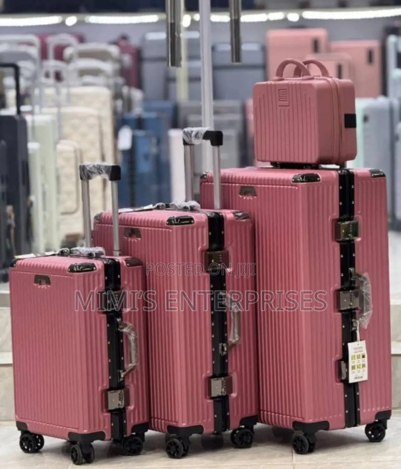 Set of 4 Aluminum Luggage Cases Box
