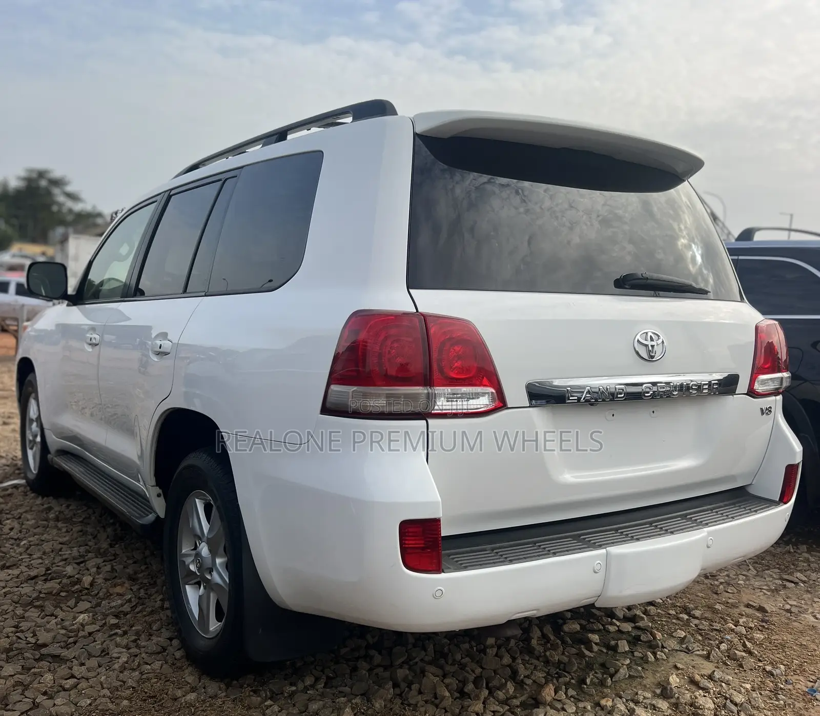 Toyota Land Cruiser 5.7 V8 2011 White