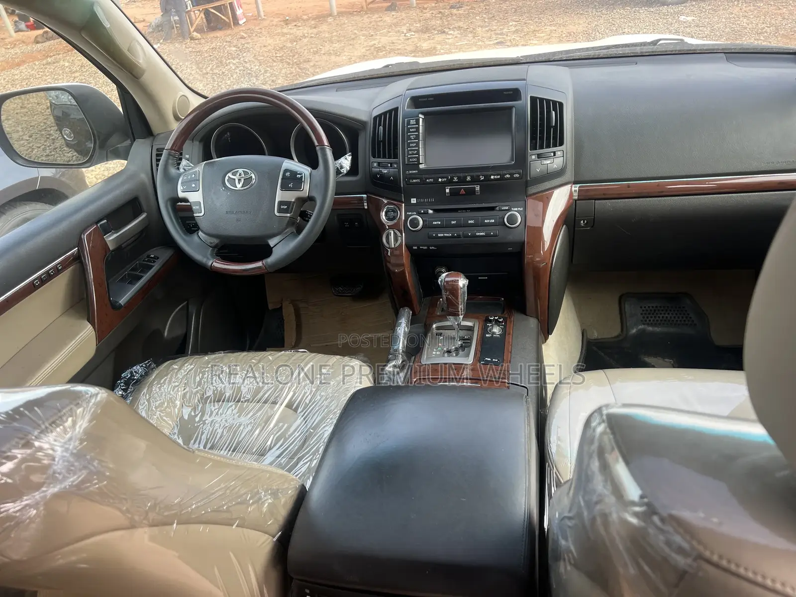 Toyota Land Cruiser 5.7 V8 2011 White