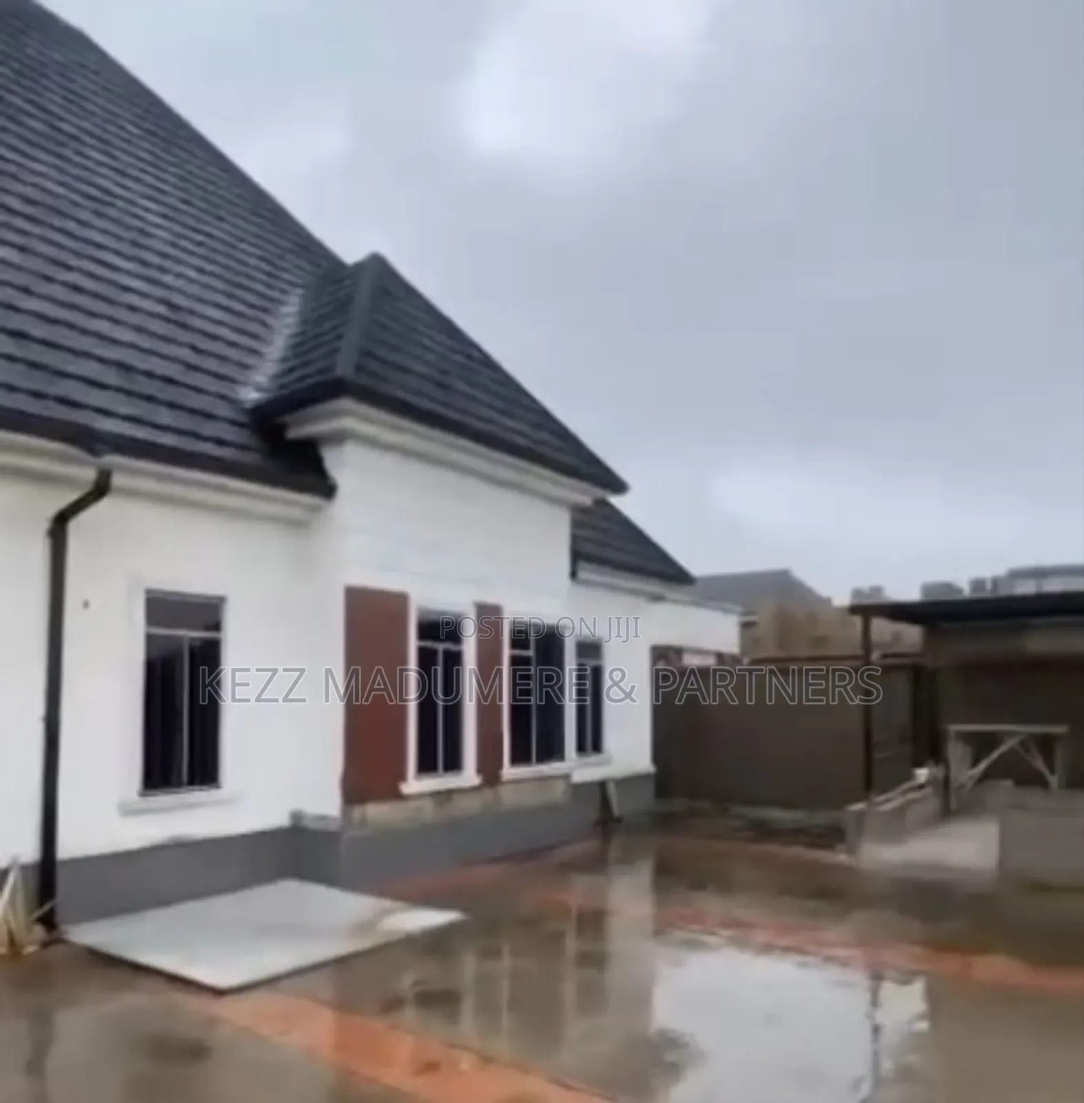 3bdrm Bungalow in Egbelu, Off Ada for sale