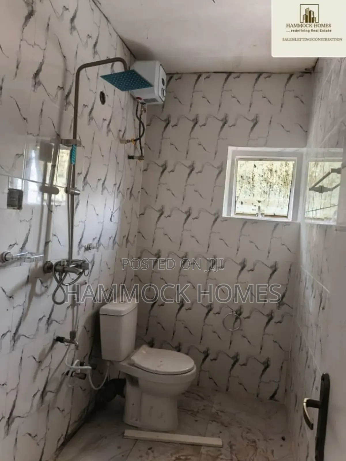 4bdrm Duplex in Jericho Gra for sale