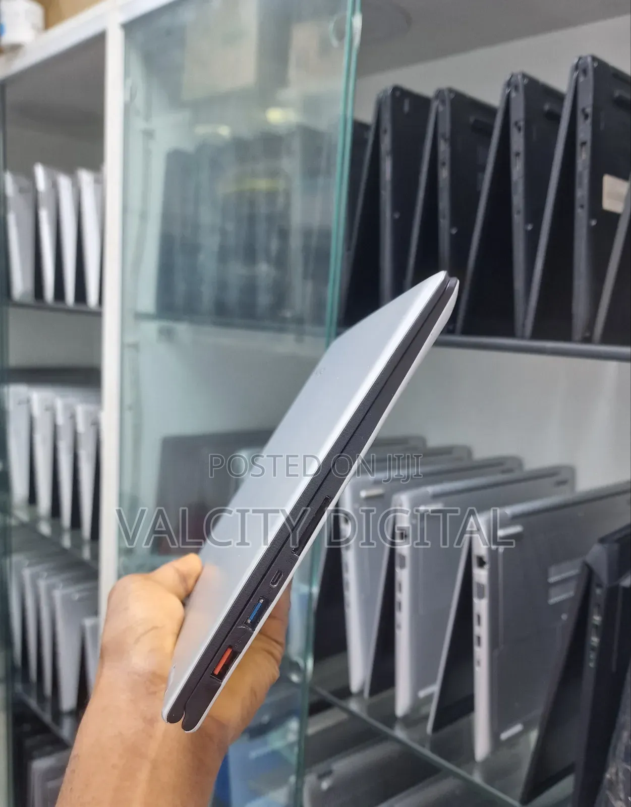 Laptop Lenovo Yoga 700 4GB Intel Core M3 SSD 128GB