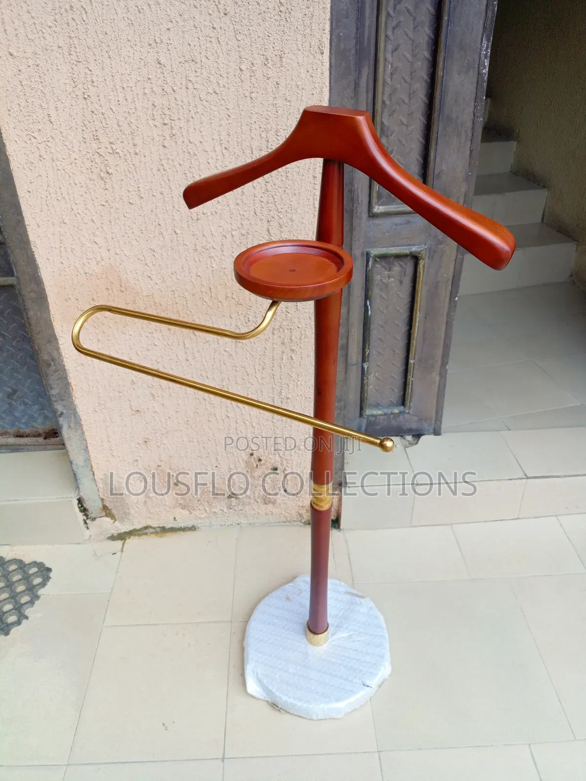 High Quality Italian Wooden Executive Suit  Hanger