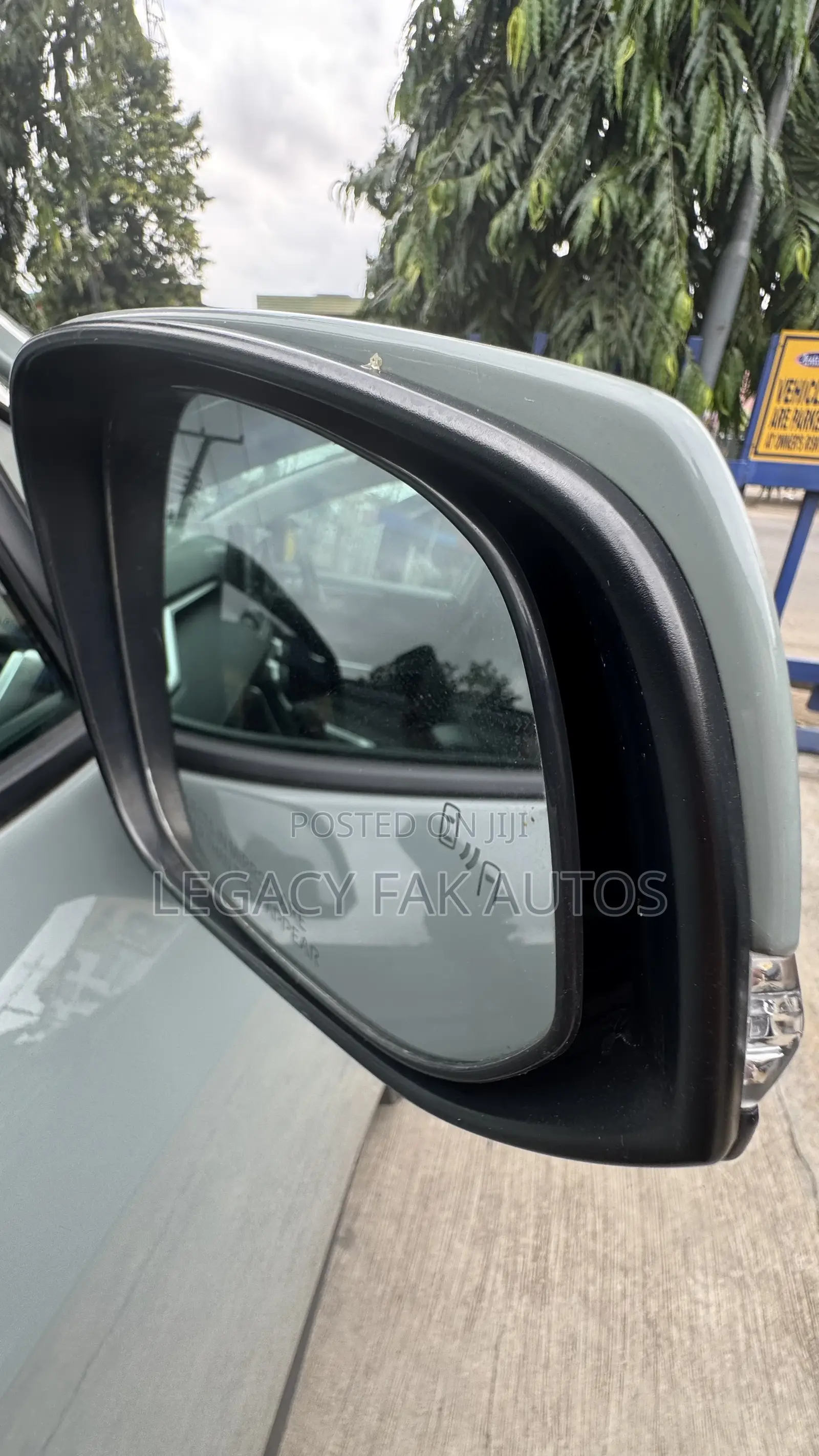 Toyota RAV4 XLE AWD 2019 Green