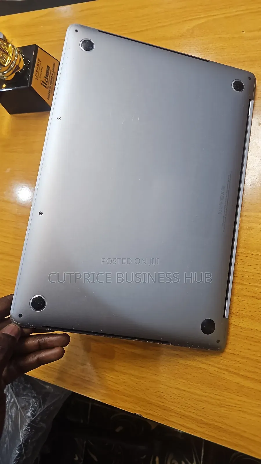 Laptop Apple MacBook Pro 2016 8GB Intel Core I5 SSD 256GB