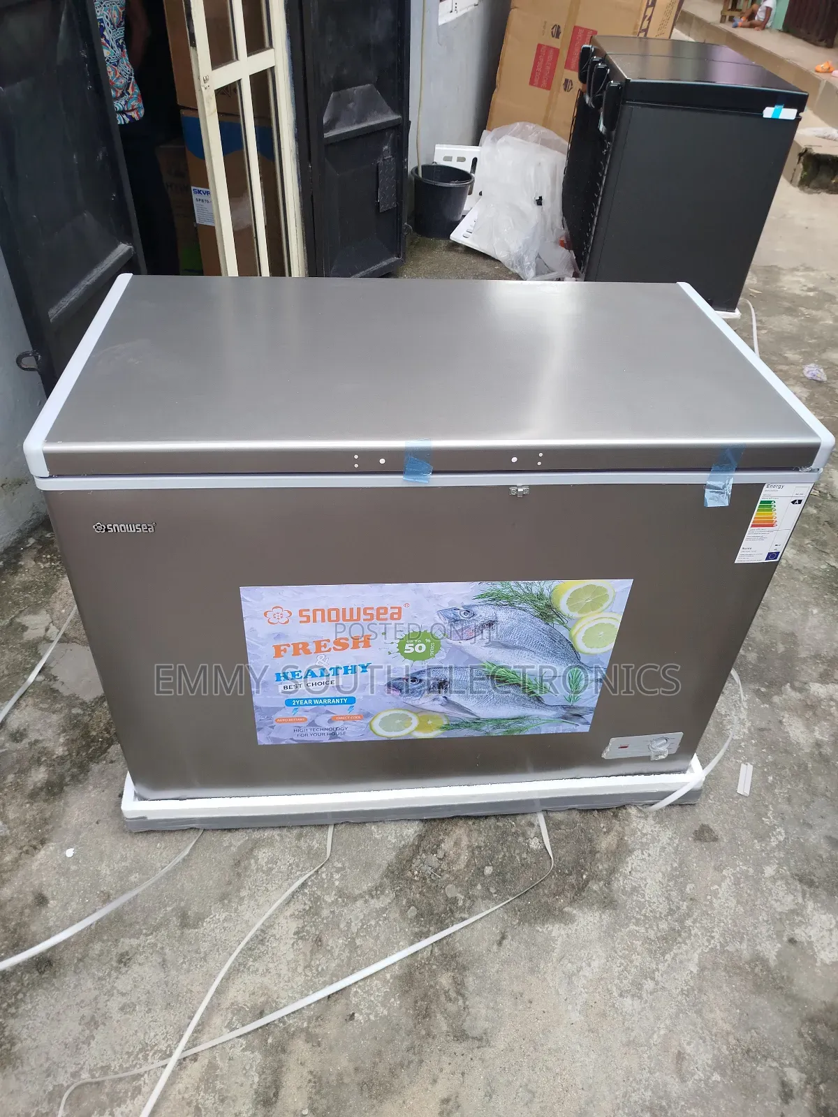 Snowsea Chest Deep Freezer  Energy Saving 300 L