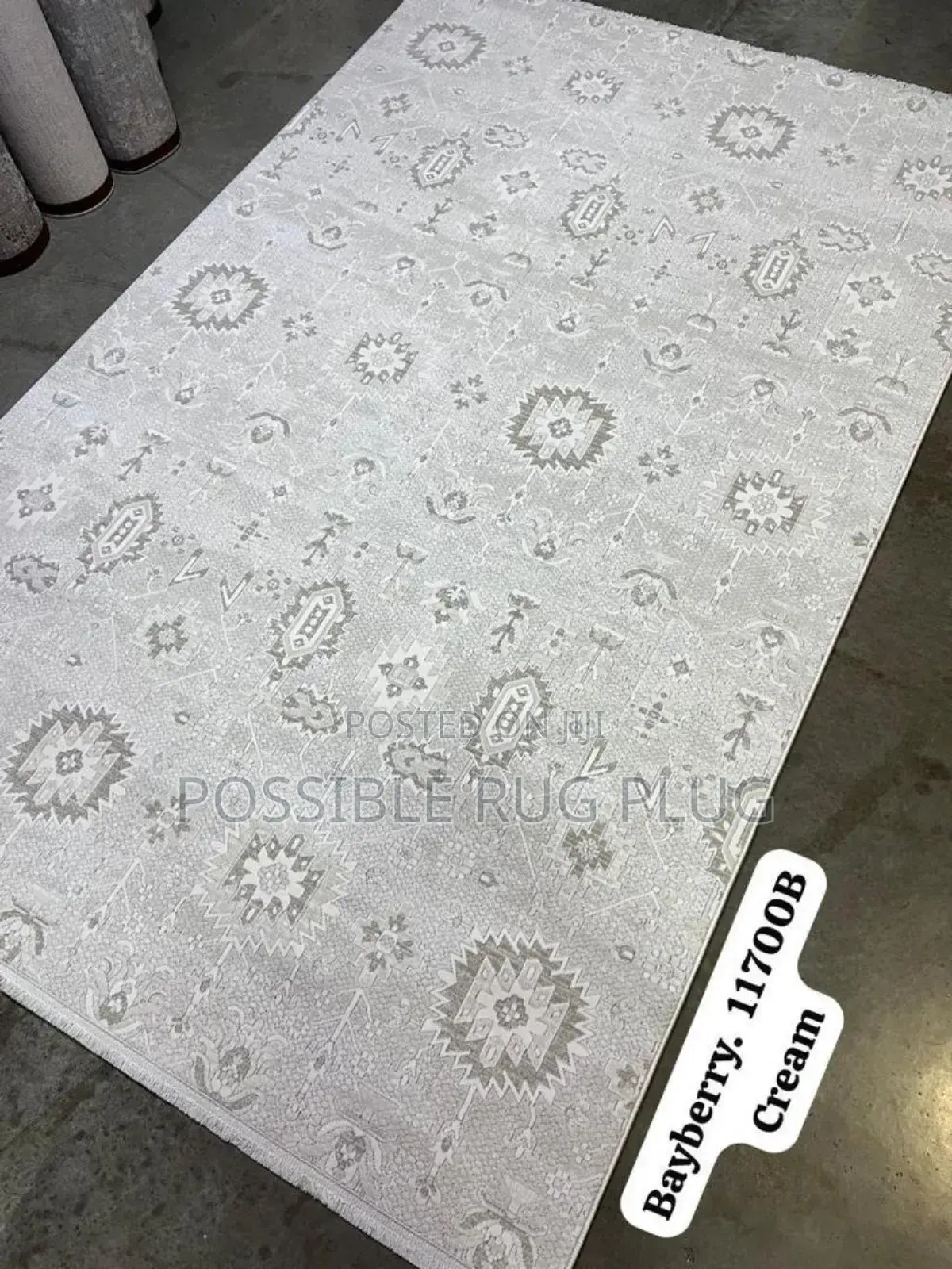 Cream Bayberry Center Rug