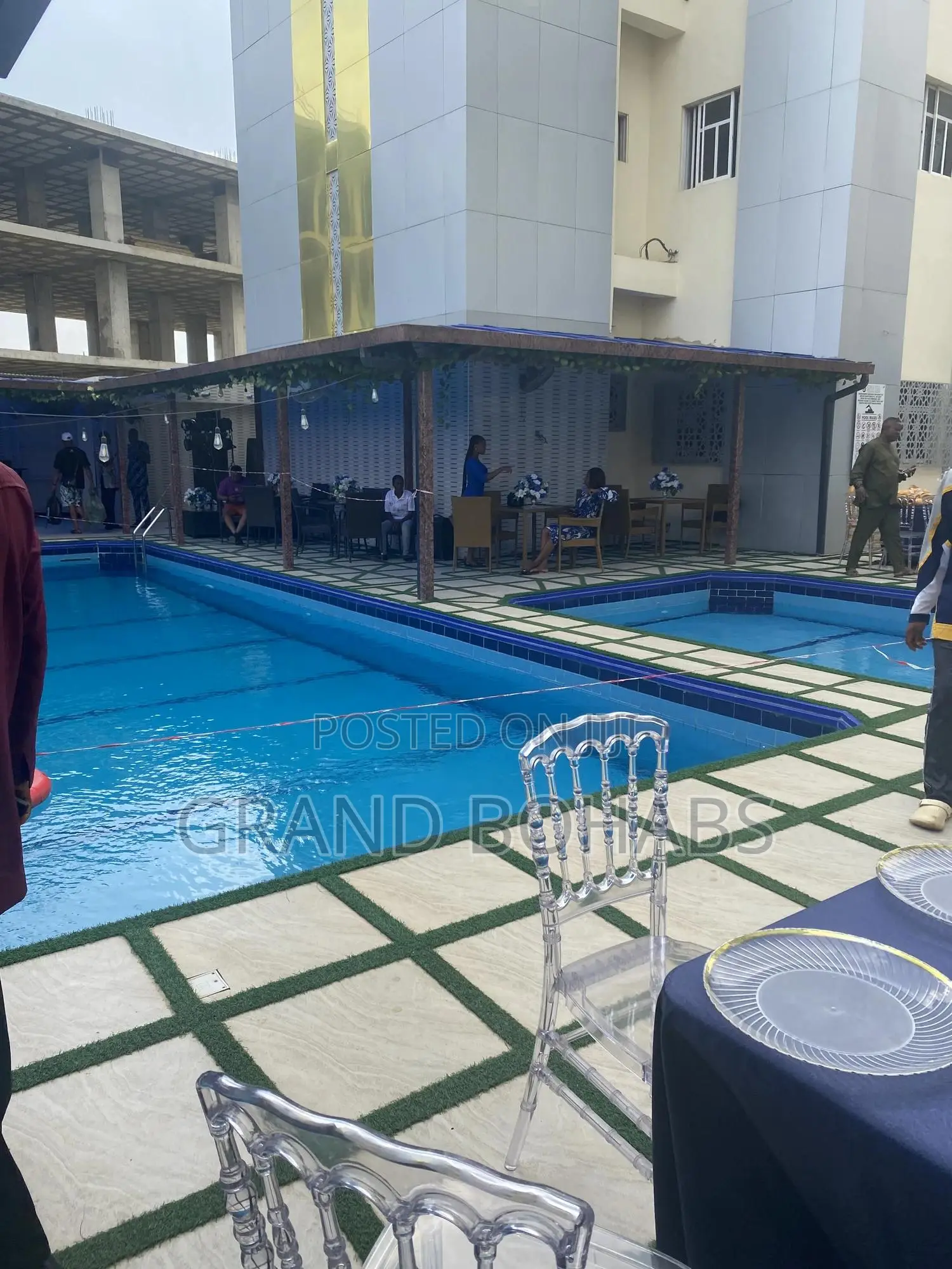Divino Poolbar and Grill (Pool Space)