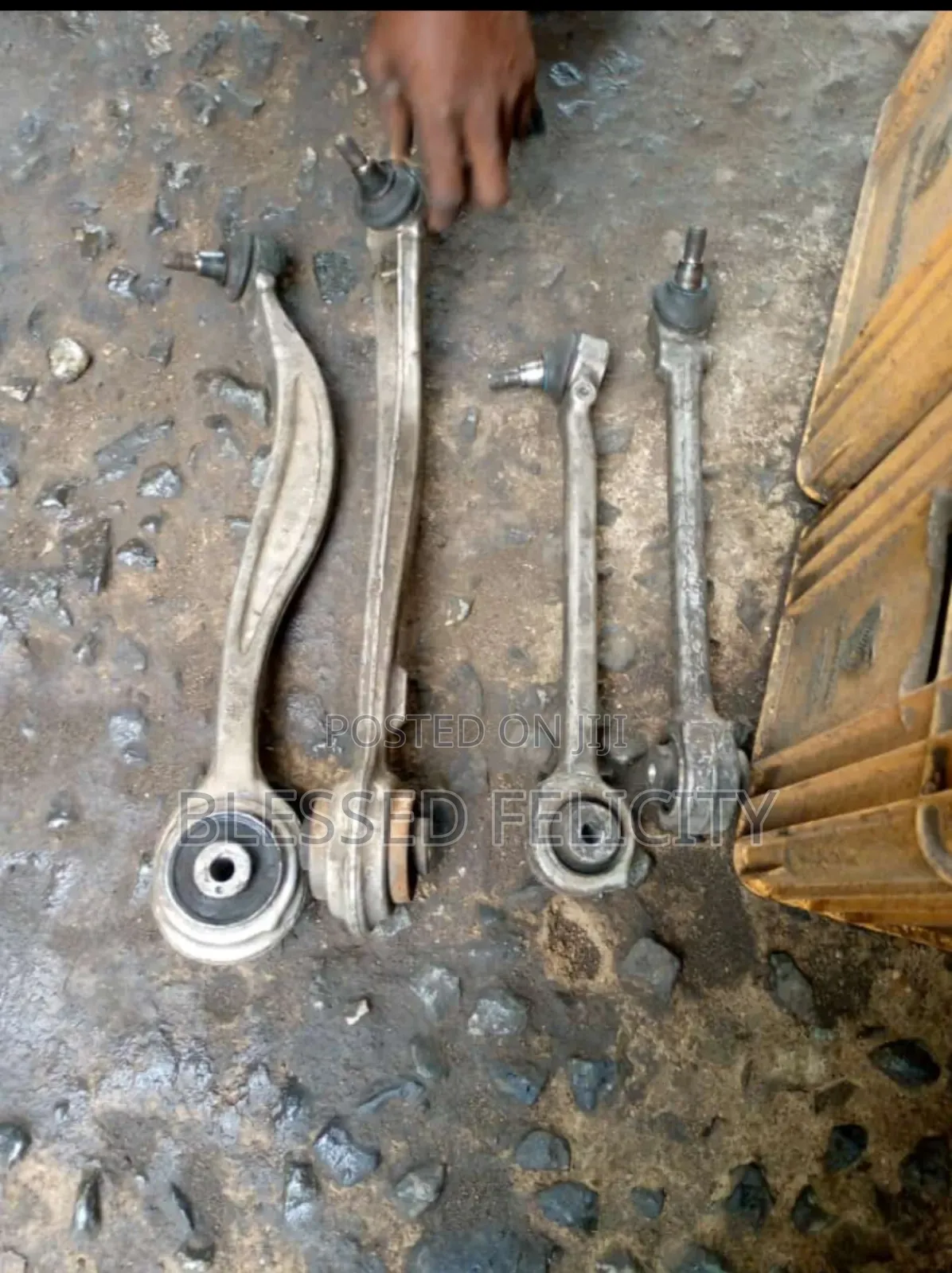 Lower Arm GLK