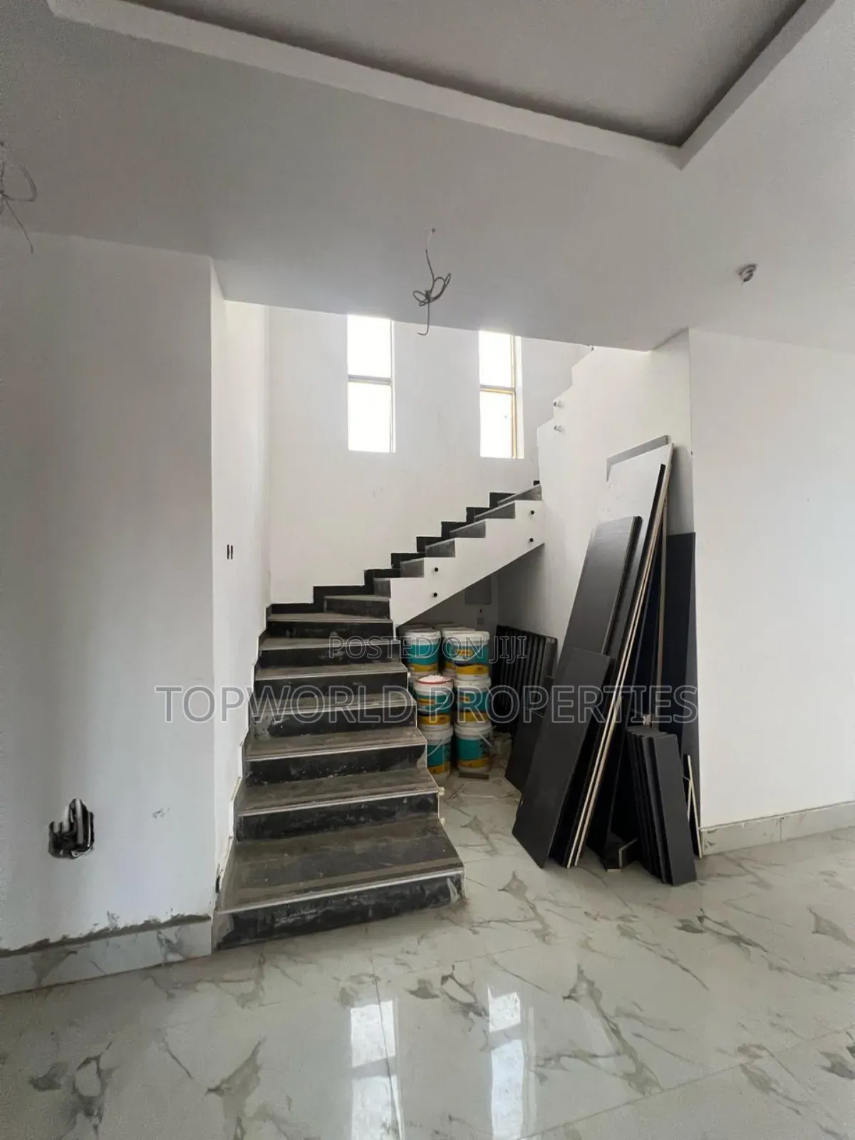 5bdrm Duplex in Ikeja Gra for sale