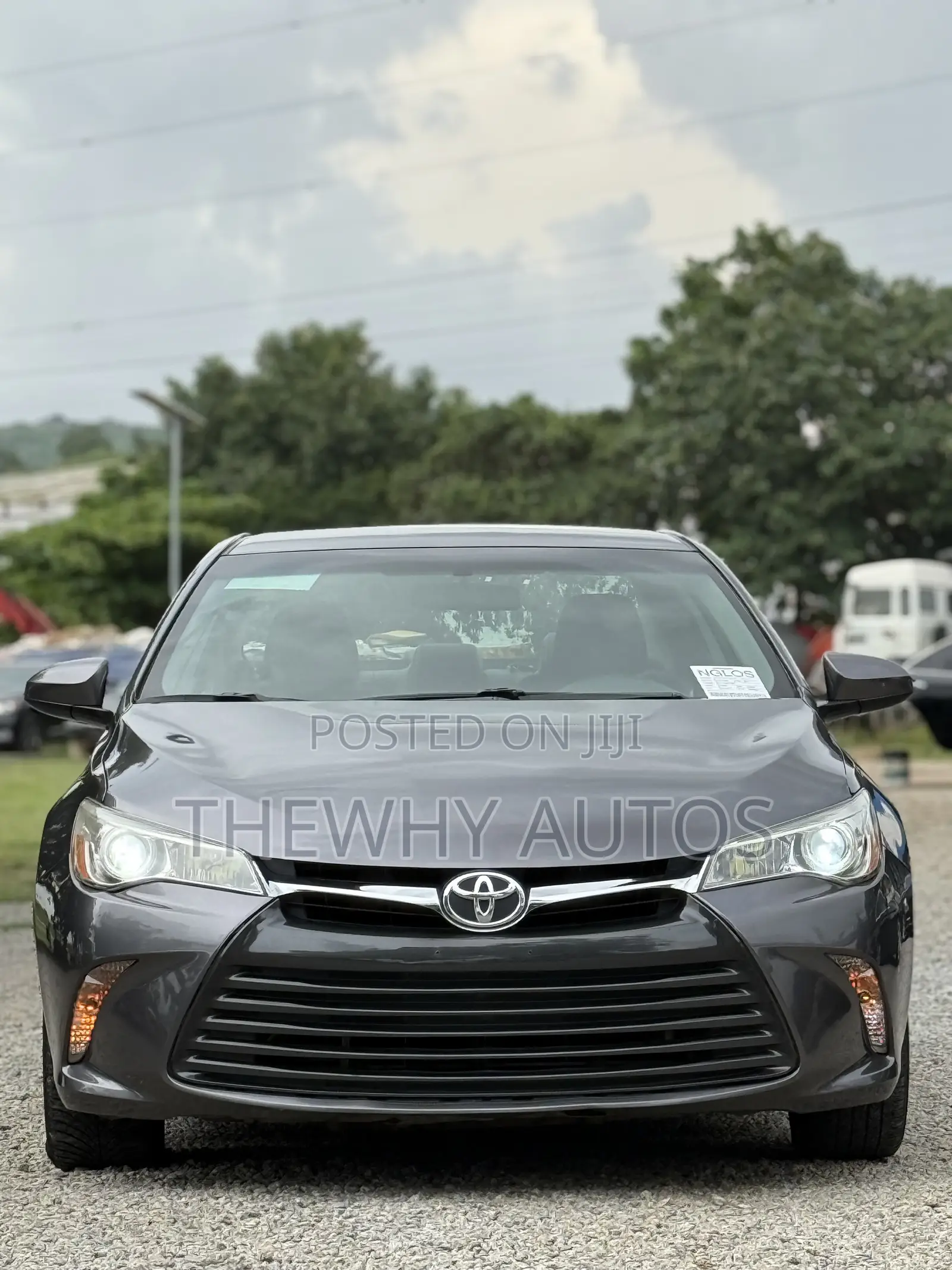Toyota Camry SE 4dr Sedan (2.5L 4cyl 6A) 2017 Gray
