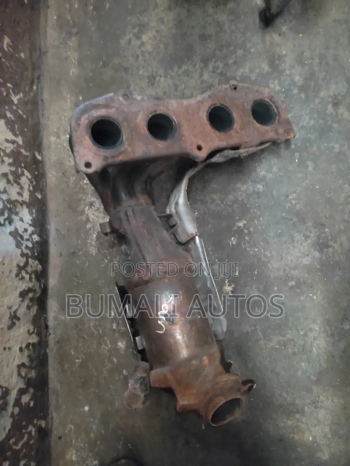 Manifold Catalyst for Pontiac Vibe/Toyota Matrix 2010 Model