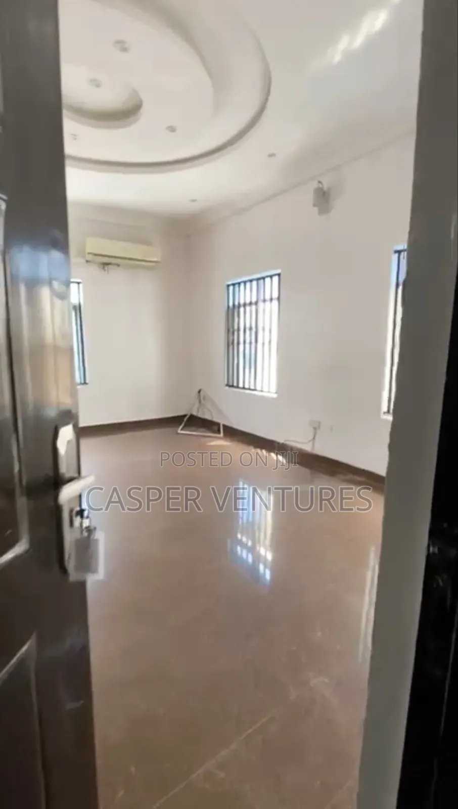 4bdrm Shared Apartment in East Gate, Agungi for rent