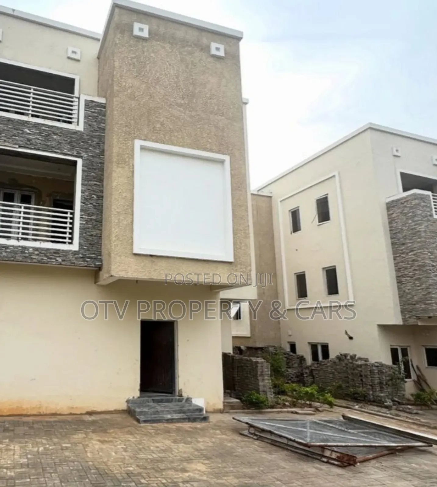 Furnished 6bdrm Duplex in Guzape District for sale