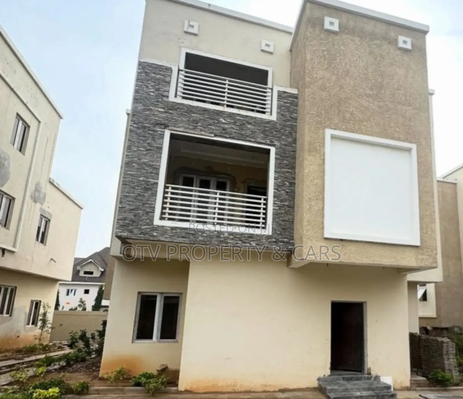 Furnished 6bdrm Duplex in Guzape District for sale